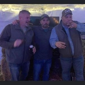 Meet your Posher, Clint